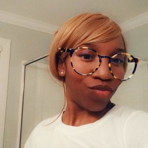 Meet your Posher, Jacqueline